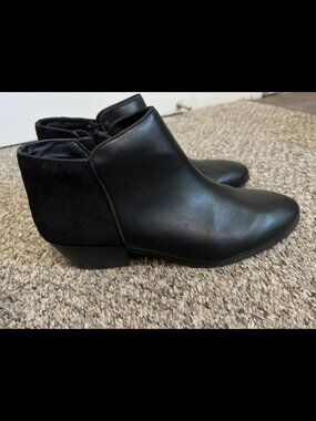 Style & Co Wiley Black Boots
